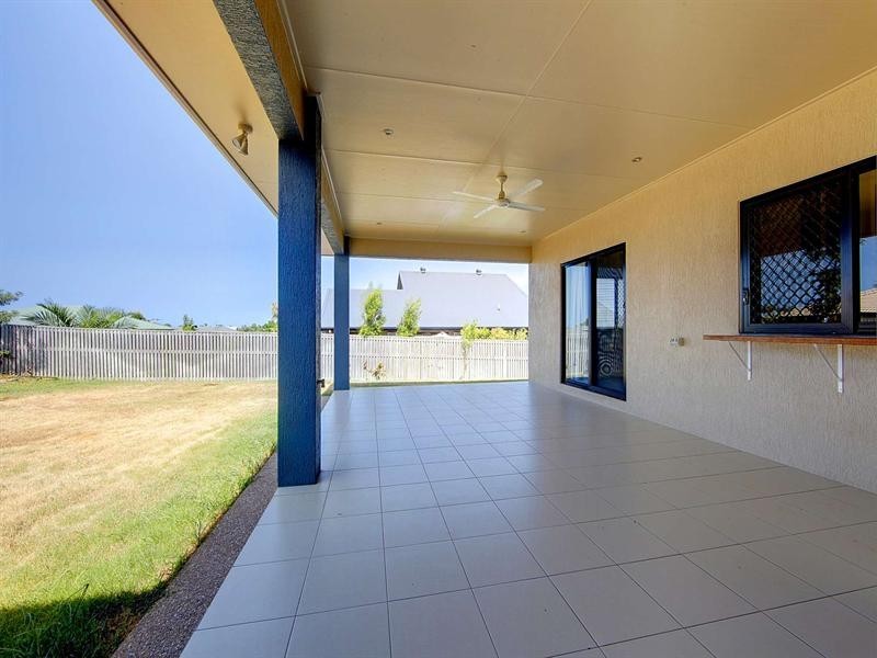 14 Minstrel Court, Bushland Beach QLD 4818