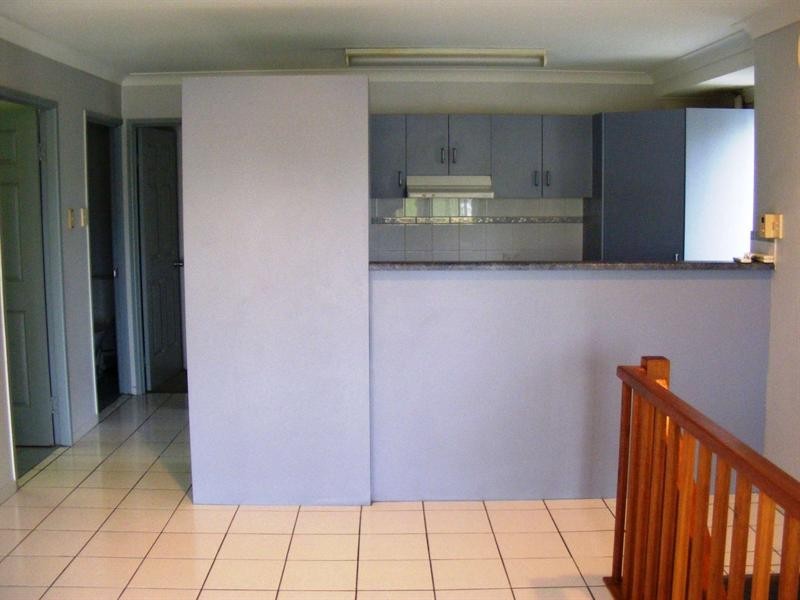 2/130 Eyre Street, North Ward QLD 4810