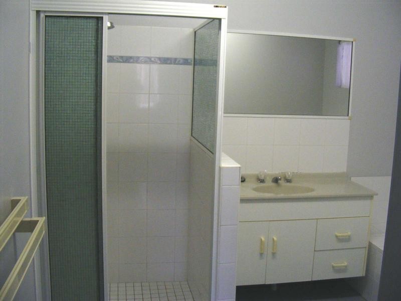 2/130 Eyre Street, North Ward QLD 4810