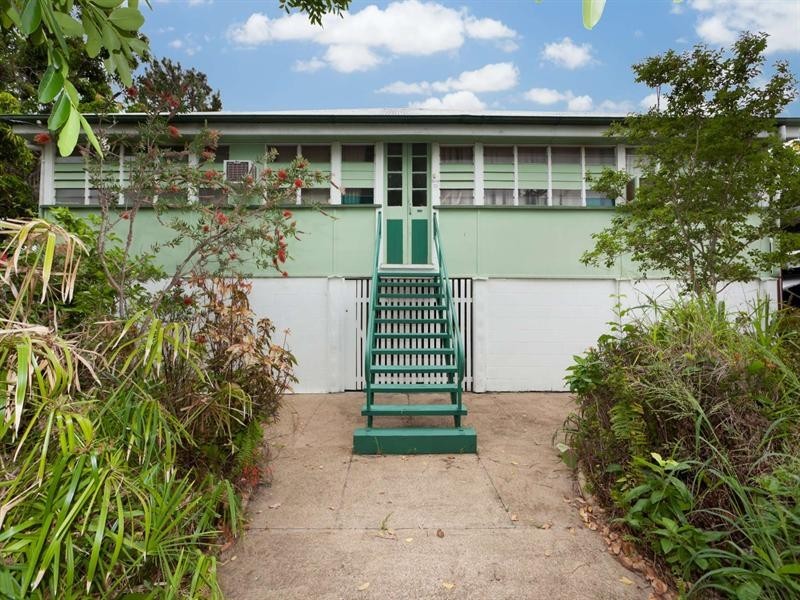 31 Ralston Street, West End QLD 4810