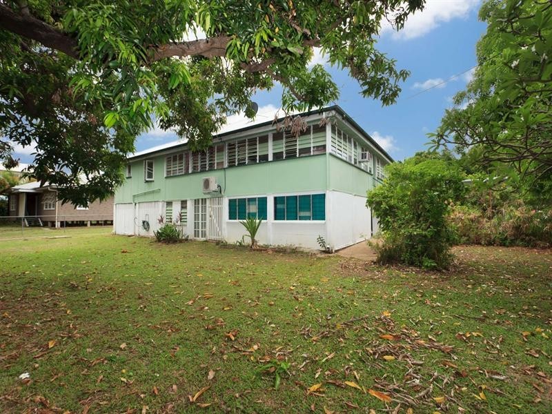 31 Ralston Street, West End QLD 4810