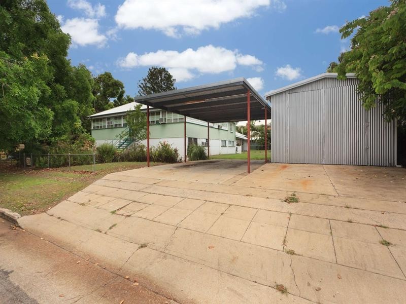 31 Ralston Street, West End QLD 4810
