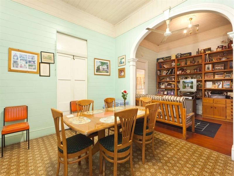 31 Ralston Street, West End QLD 4810