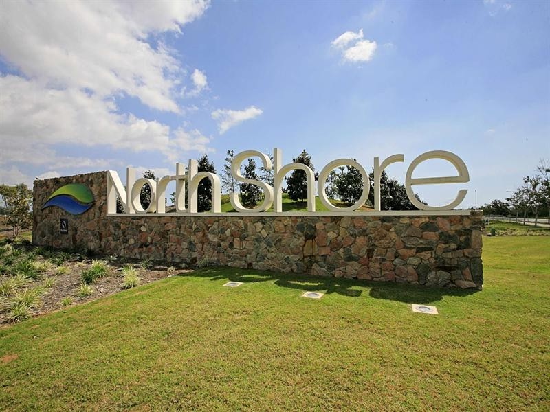 8 Ningaloo Crescent, Burdell QLD 4818