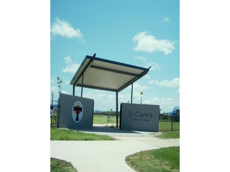 8 Ningaloo Crescent, Burdell QLD 4818