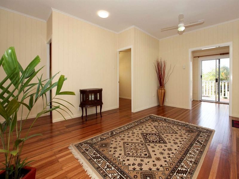 2 McIntyre Court, Mundingburra QLD 4812