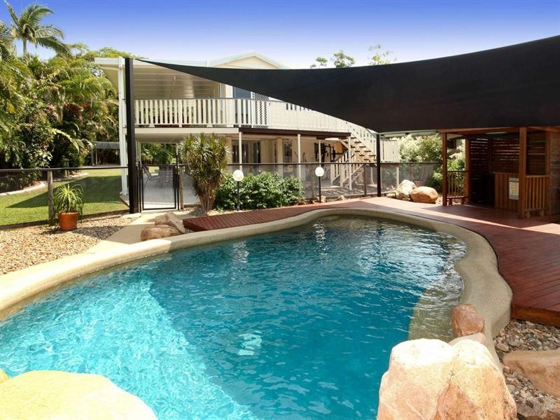 2 McIntyre Court, Mundingburra QLD 4812