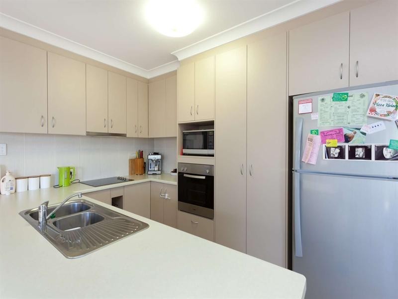 12 Skylark Place, Kelso QLD 4815