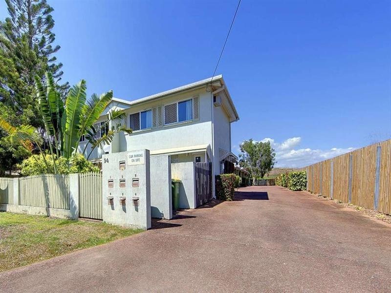 2/94 First Avenue, Railway Estate QLD 4810