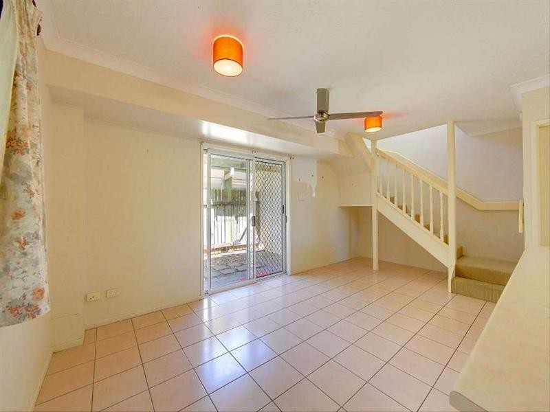 2/94 First Avenue, Railway Estate QLD 4810