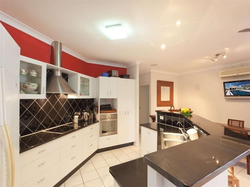 18 Goicoechea Drive, Bushland Beach QLD 4818