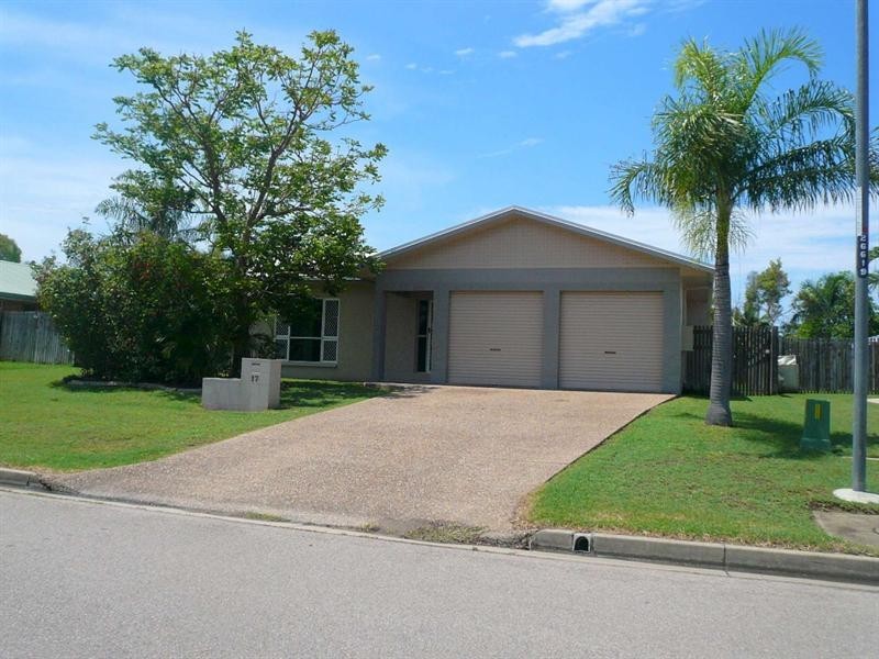 17 Redwood Avenue, Kirwan QLD 4817