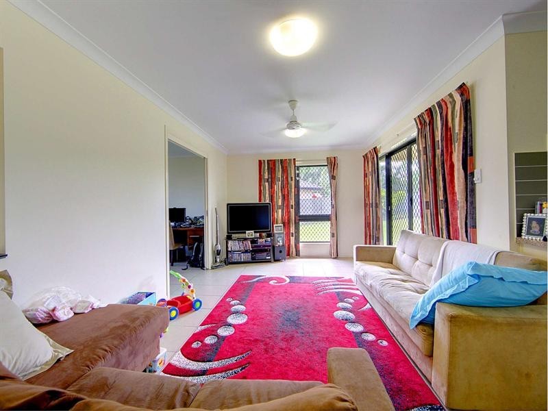 87 Woodwark Drive, Bushland Beach QLD 4818