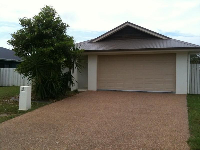 Bushland Beach QLD 4818