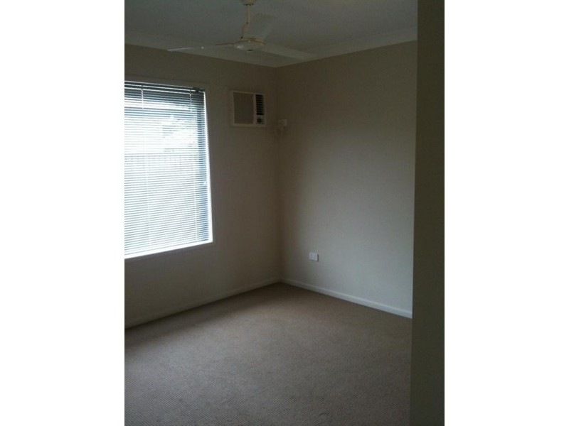 Bushland Beach QLD 4818