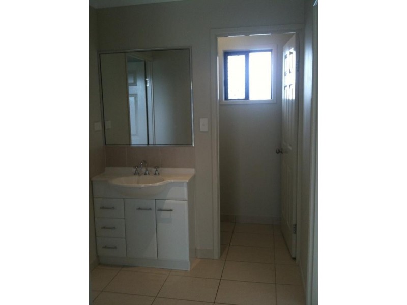 Bushland Beach QLD 4818