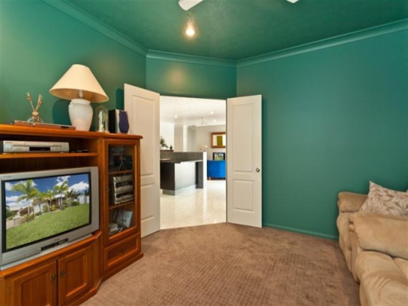 5 Bamboo Crescent, Mount Louisa QLD 4814