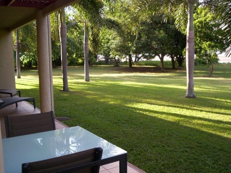 Bushland Beach QLD 4818