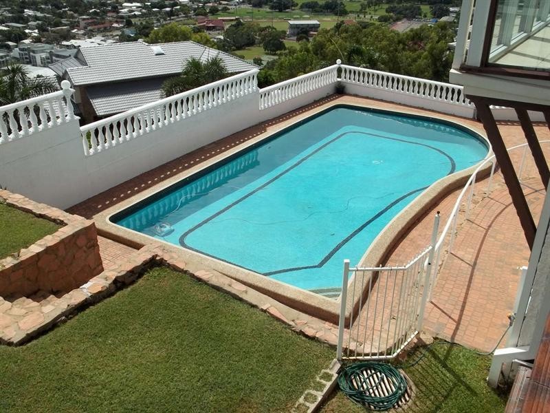 Swimming Pool Maintenance, Townsville City QLD 4810