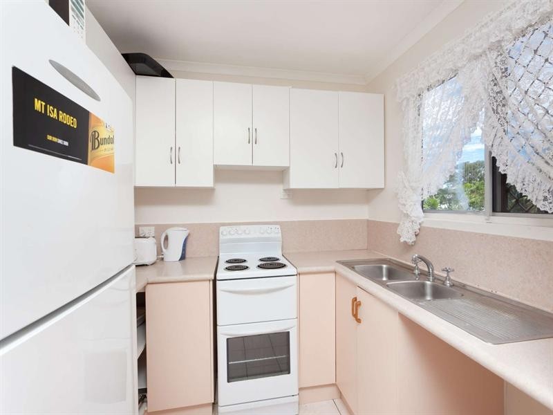 57 Kern Brothers Drive, Kirwan QLD 4817