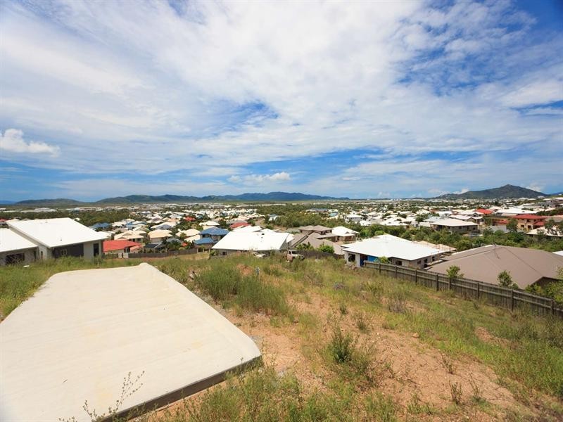 13 Kosciusko Way, Mount Louisa QLD 4814