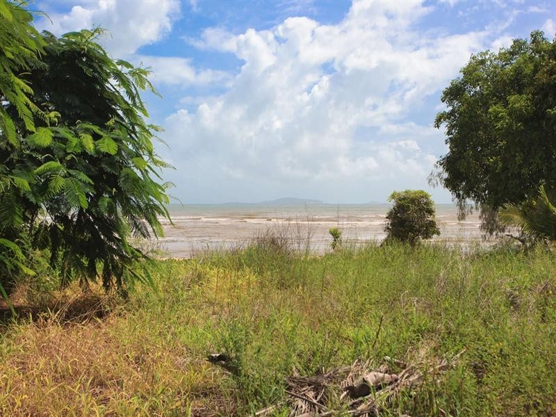 108 The Esplanade, Toolakea QLD 4818