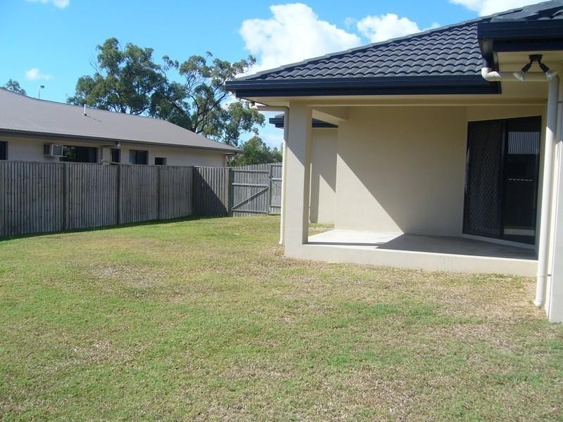 Bushland Beach QLD 4818