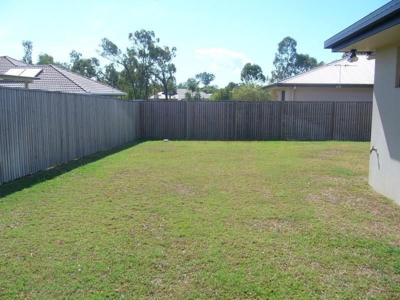 Bushland Beach QLD 4818