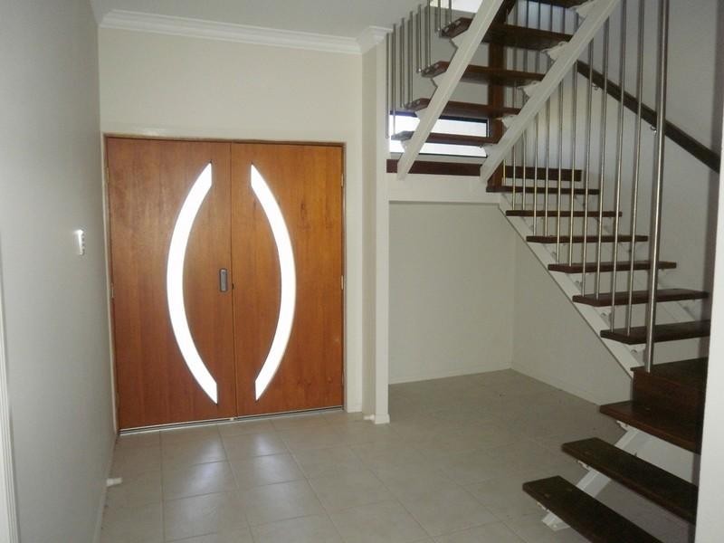 Bushland Beach QLD 4818