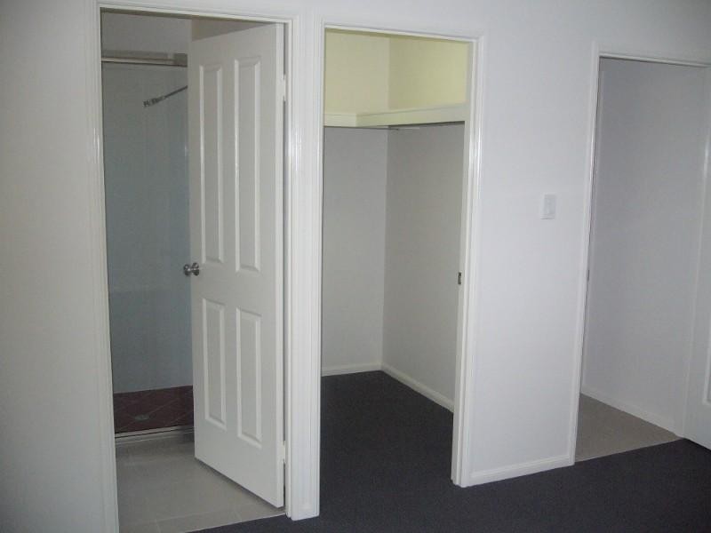 Bushland Beach QLD 4818