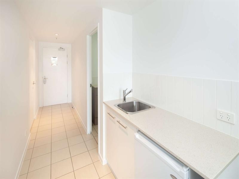 702/2 Dibbs Street, South Townsville QLD 4810