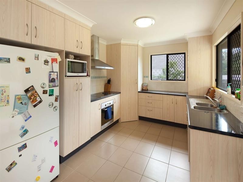 16 Balsam Street, Bushland Beach QLD 4818