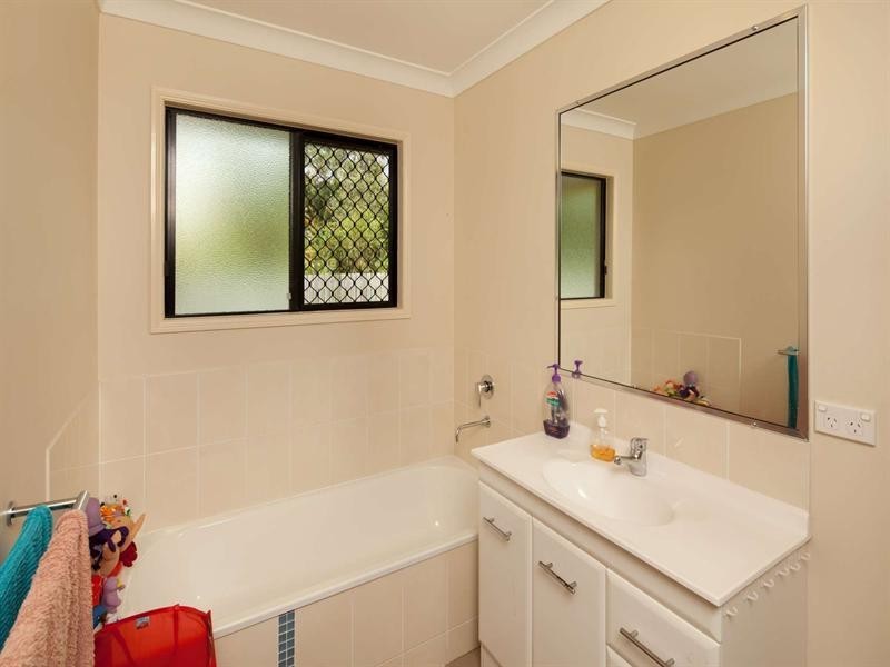 16 Balsam Street, Bushland Beach QLD 4818