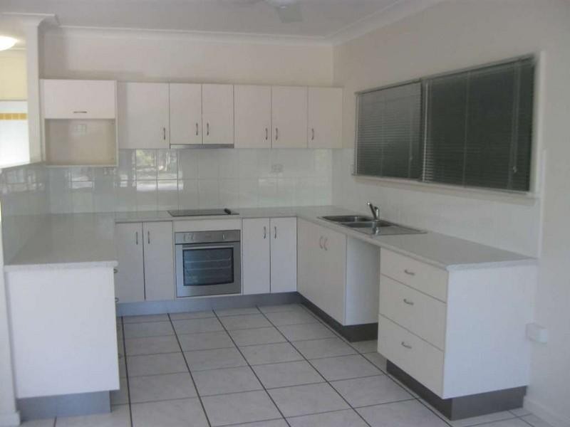 31 Howitt Street, North Ward QLD 4810