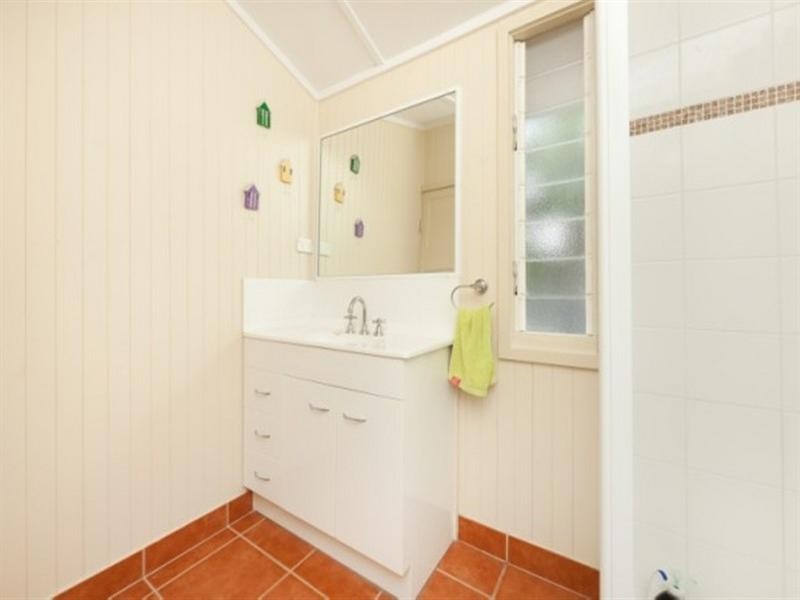 Railway Estate QLD 4810