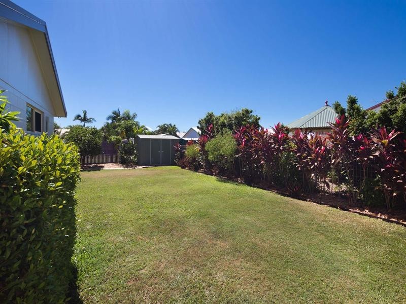 33 Barnett Street, Mount Louisa QLD 4814
