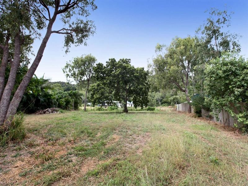 6 York Court, Magnetic Island QLD 4819