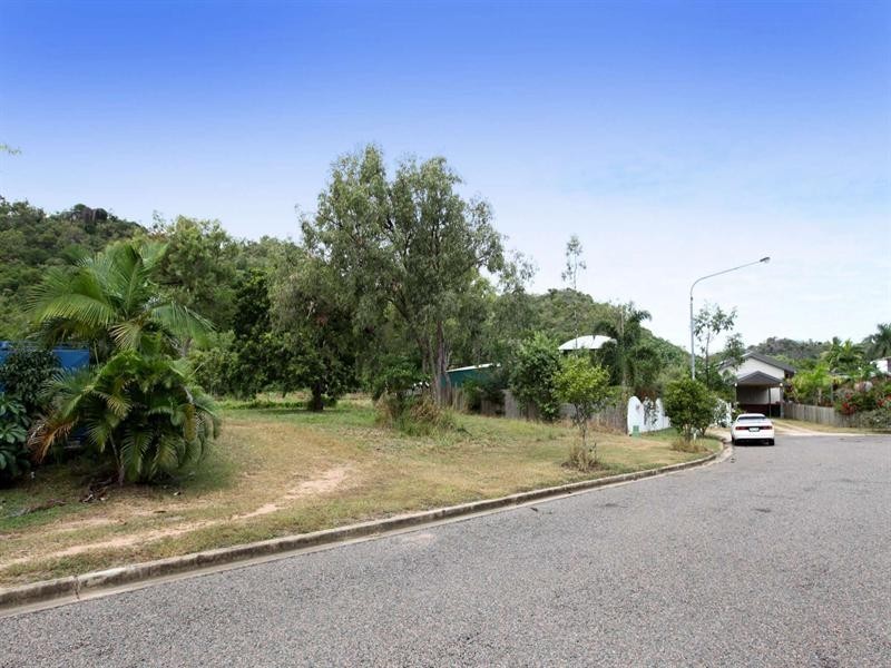 6 York Court, Magnetic Island QLD 4819