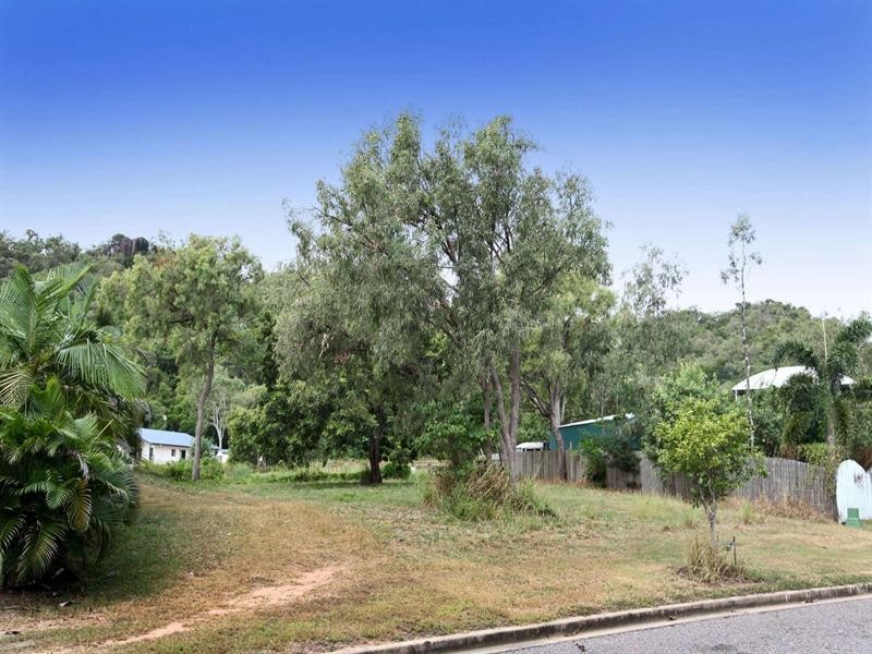 6 York Court, Magnetic Island QLD 4819