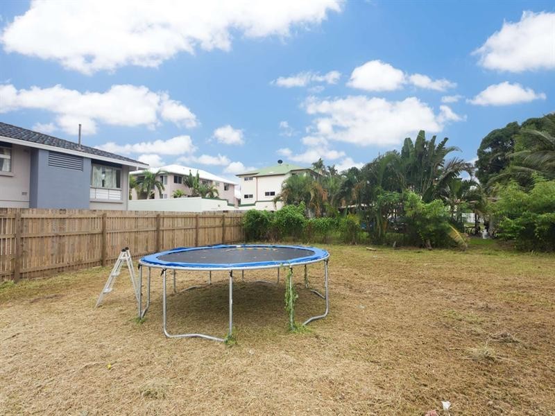 61 Cook Street, North Ward QLD 4810