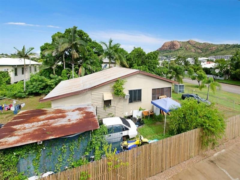 61 Cook Street, North Ward QLD 4810