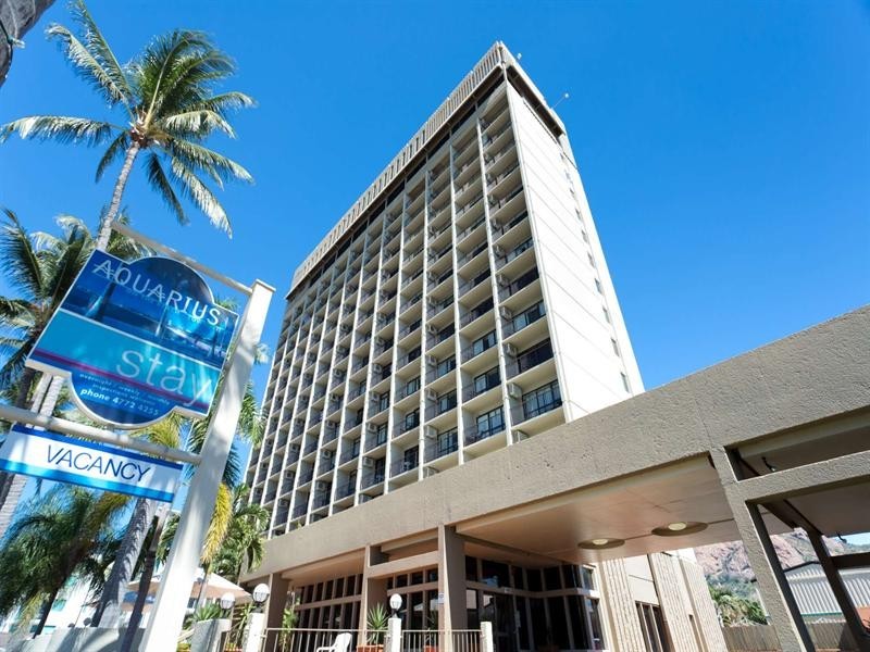 303/75 The Strand, North Ward QLD 4810