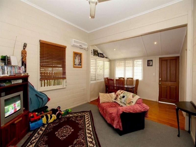 59 Perkins Street, South Townsville QLD 4810