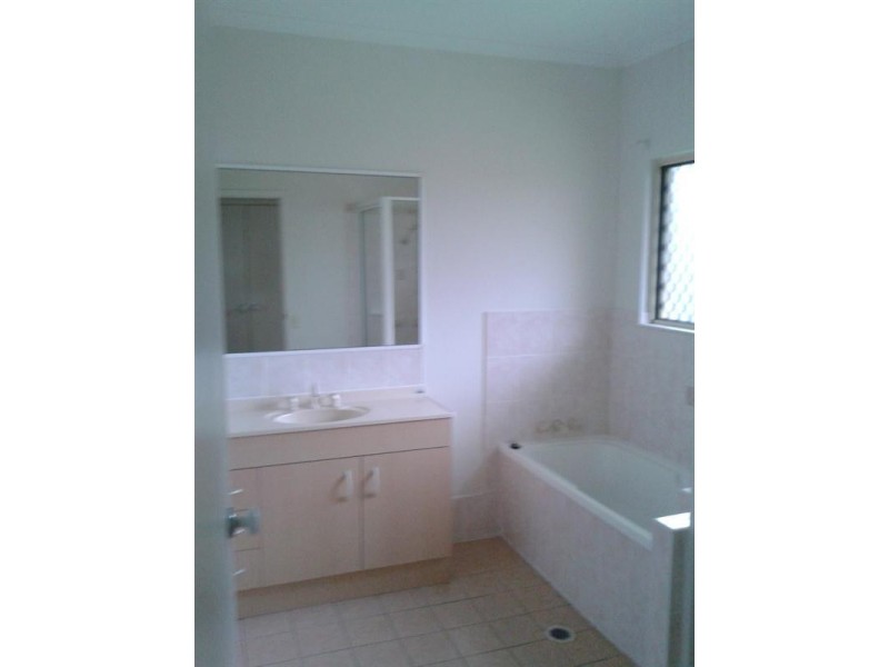 Mount Louisa QLD 4814