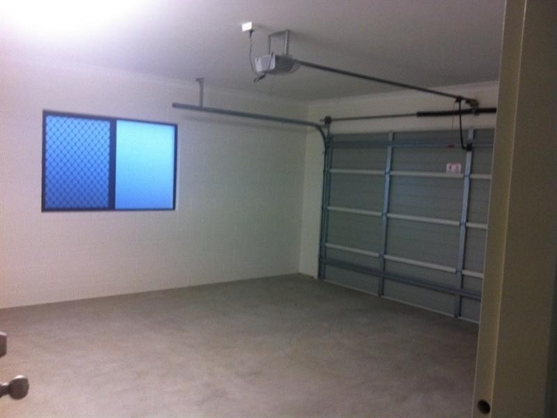 Bushland Beach QLD 4818