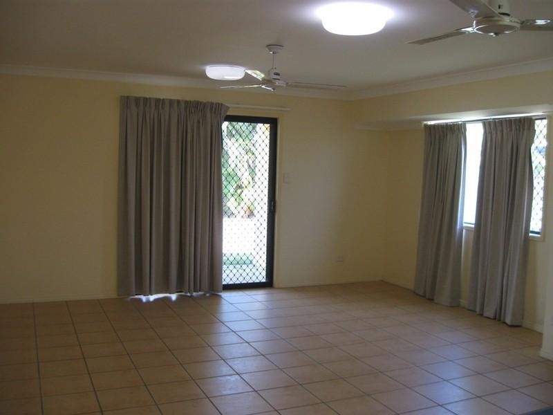 17 Milgate Crescent, Kirwan QLD 4817