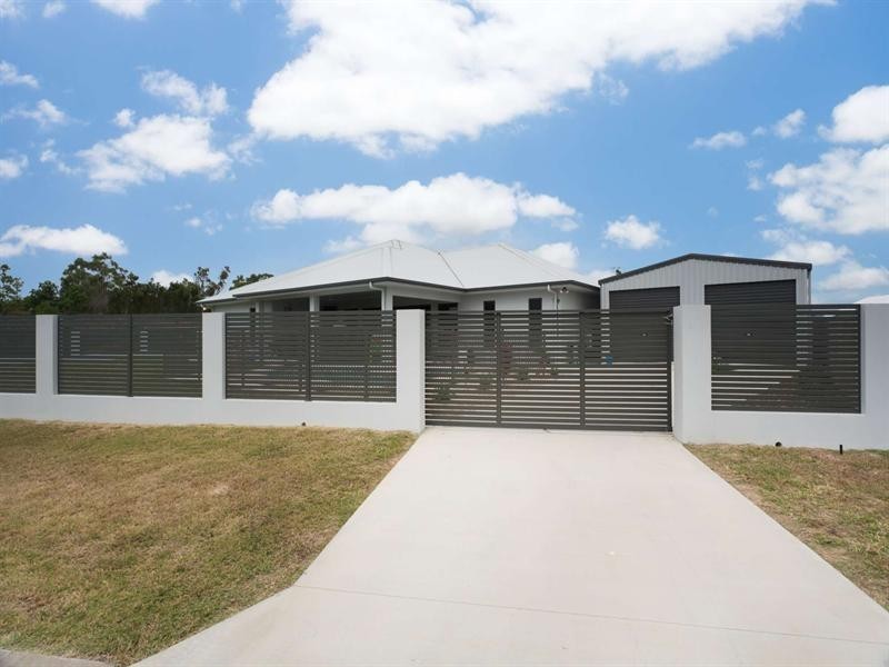 2 Ningaloo Cresent, Burdell QLD 4818