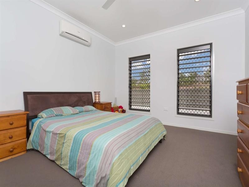 2 Ningaloo Cresent, Burdell QLD 4818