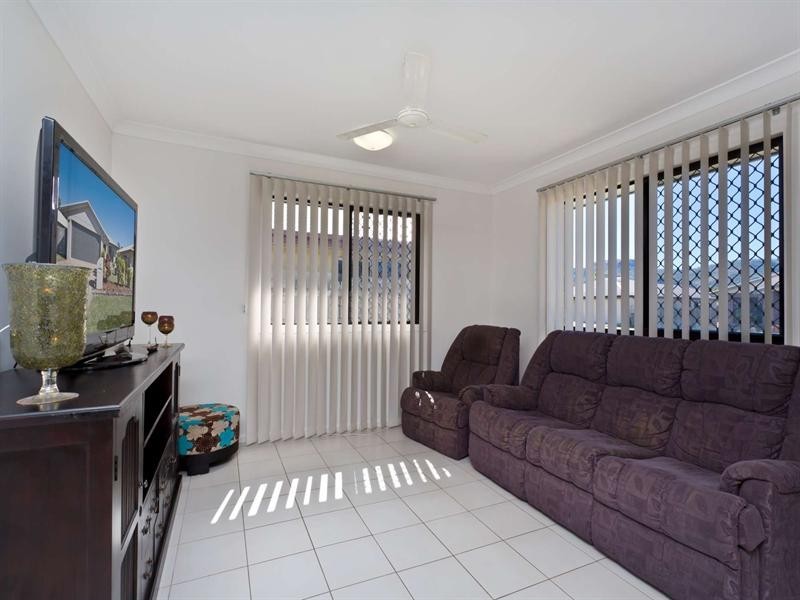 13 Thornbill Close, Kelso QLD 4815