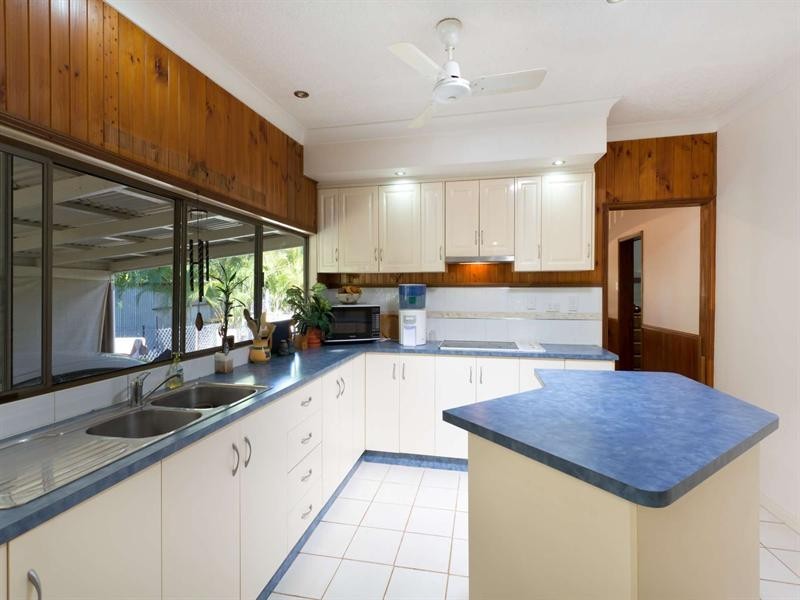 1 Humphrey Street, West End QLD 4810